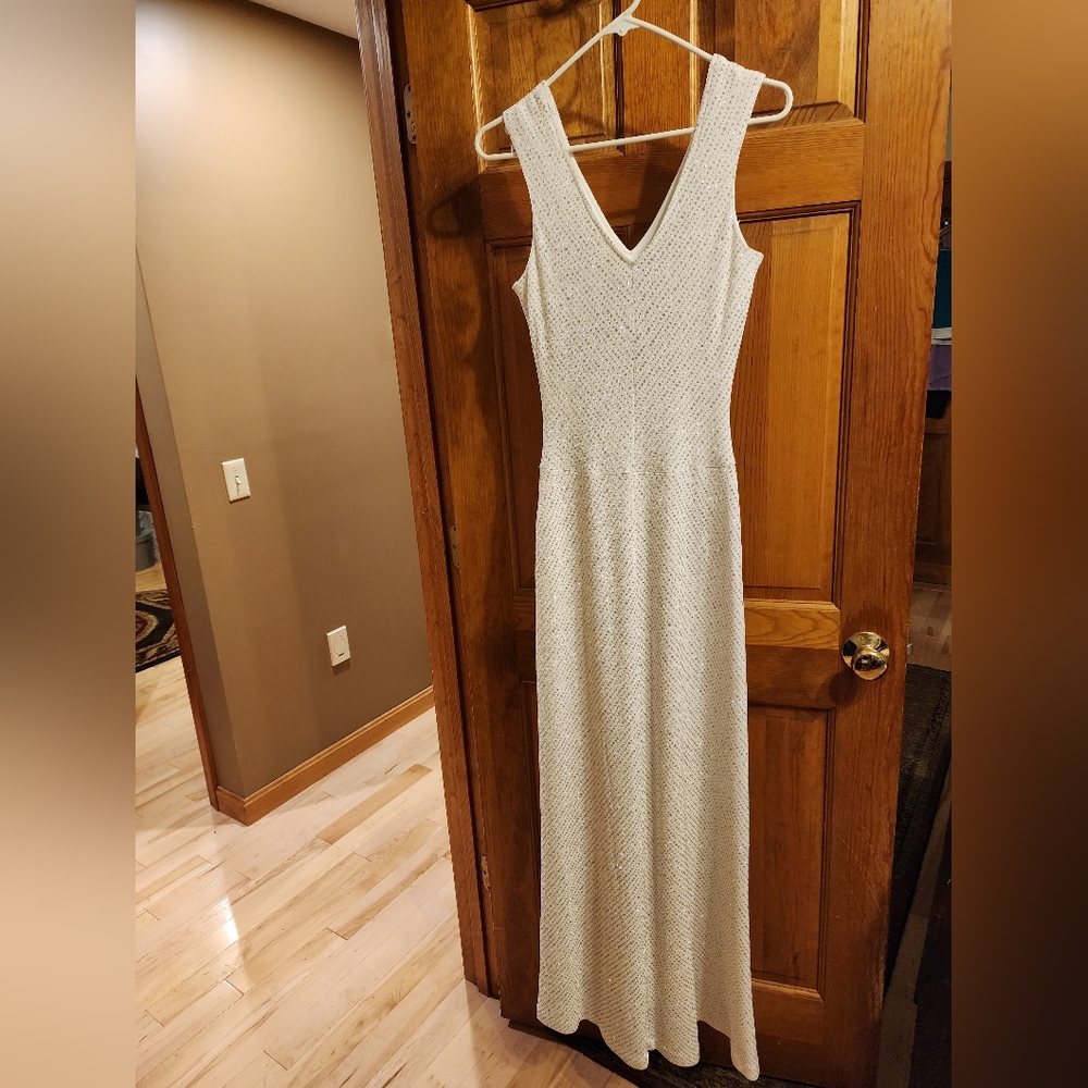 Stunning White "sparkly" gown / dress, lined, Sz M, by White House Black Market